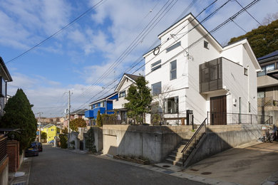 Inspiration for a contemporary home in Kobe.