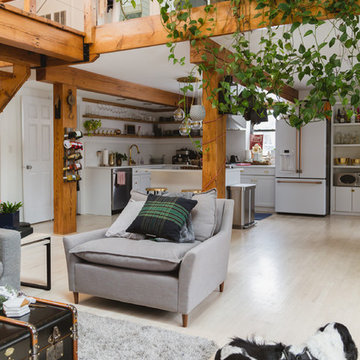 My Houzz: Festive and Fresh Holiday Touches in a Chicago Loft