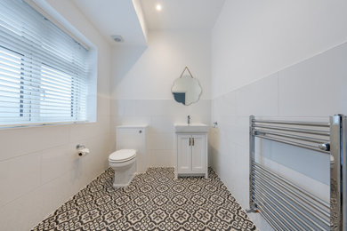 Photo of a modern bathroom in Surrey.
