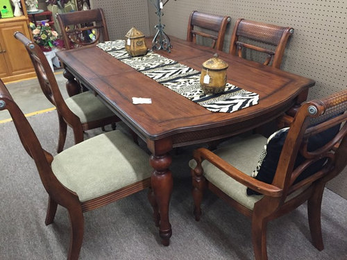 Ashley Serengeti Kuli Wood And Leather Dining Set