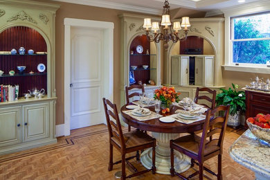 Example of a kitchen design in San Francisco