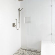 sandra’s cabana bathroom