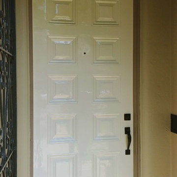 Front doors with high-gloss Fine Paints of Europe