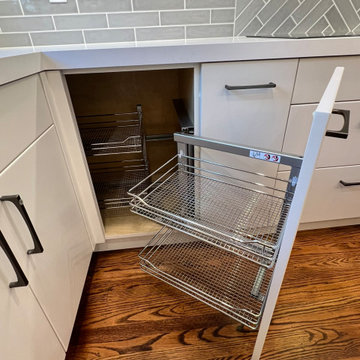Lassen Contemporary Kitchen