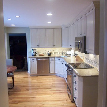 Traditional White Kitchen Remodel in Montgomery, OH