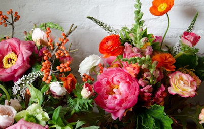 How to Make Beautifully Untamed Floral Arrangements