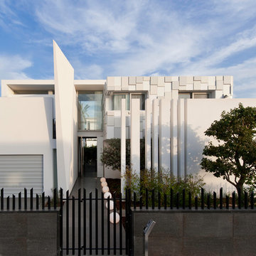 The Dynamic House