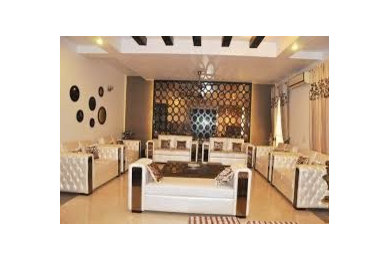 Inspiration for an asian home design remodel in Delhi