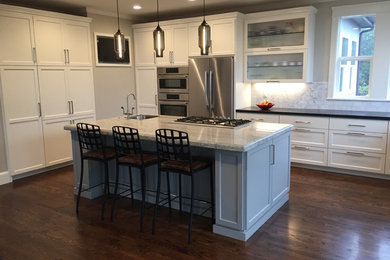 Transitional kitchen photo in San Francisco