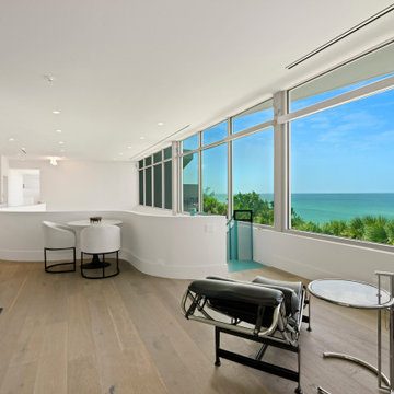 Modern Coastal Lounge with Expansive Gulf Views — Casey Key, FL