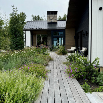 Outdoor Oasis for a contemporary Pod Style Home