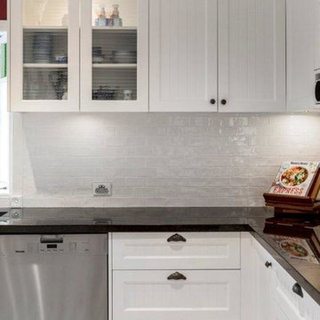 Wooloowin Classic Kitchen