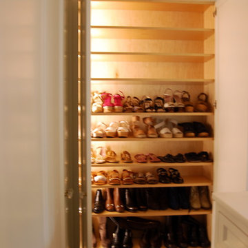 Master Dressing Suite - Lighted