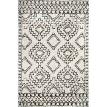 nuLOOM Lacey Moroccan Tribal Shags Transitional Area Rug, Off White, 3'x5'