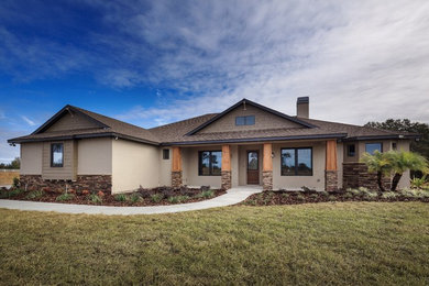 Arts and crafts home design photo in Orlando