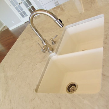 Tailor-made and Transitional White Kitchen. - Geneseo, IL
