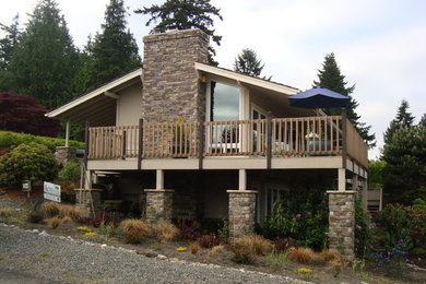 Example of a classic exterior home design in Seattle