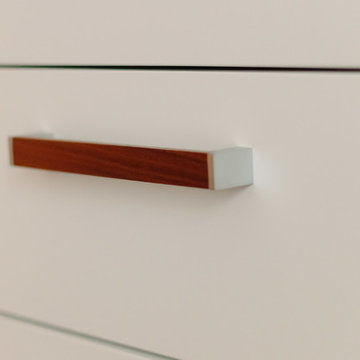 Arbeitszimmer Nussbaum, Linoleum und Lack