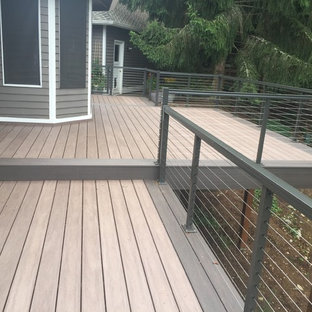 シアトルの中サイズのコンテンポラリースタイルのおしゃれな裏庭のデッキ (日よけなし) の写真
