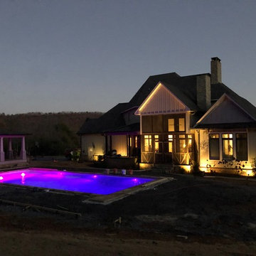 Custom vinyl liner pool with automatic cover