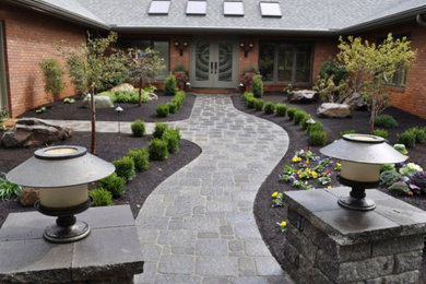 Inspiration for a landscaping in Kansas City.
