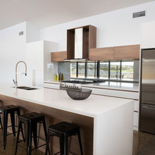 Pile St kitchen