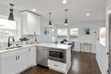 Kitchen - kitchen idea in Chicago