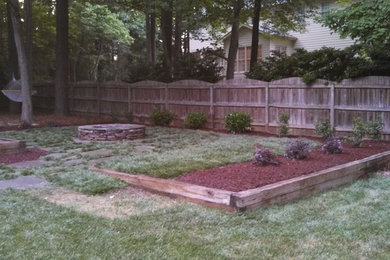 Design ideas for a rustic landscaping in Raleigh.