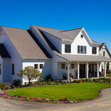 Modern Farmhouse with Timeless Appeal in Oregon’s Wine Country