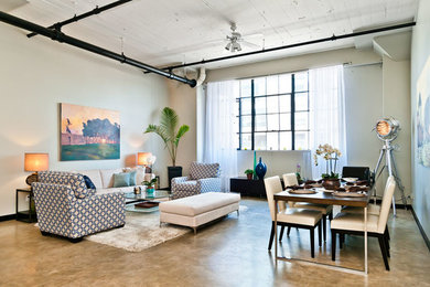 Example of a minimalist living room design in San Francisco