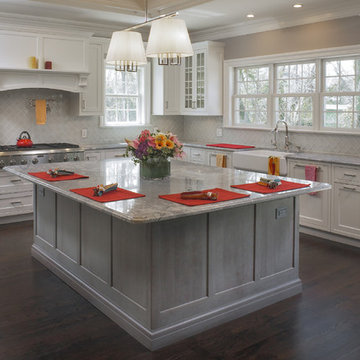 Medallion Cabinetry Lakeville Kitchen by Darren Press