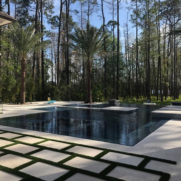367 - Luxurious Pool with Fire Balls and Infinity Edge