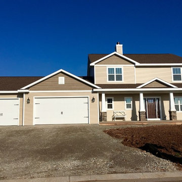 Custom Amberwood - Prescott Drive in Greenville
