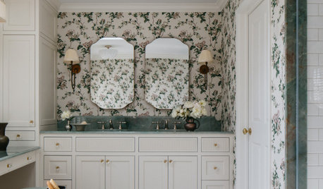 Green Stone and Floral Wallpaper Give a Bathroom a Garden Feel