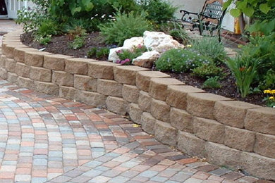 Inspiration for a rustic landscaping in Other.