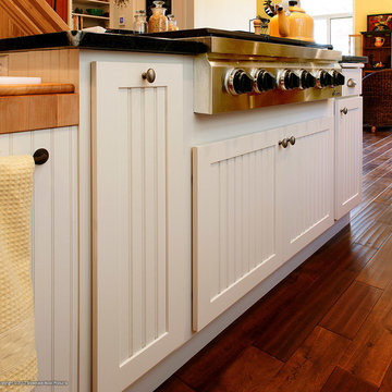 Door style: Summit | Species: Paint Grade | Finish: Soft Cream