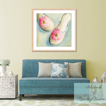 Coastal Beach Style Living Room with Chic Wall Art