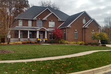 Inspiration for a timeless exterior home remodel in Cleveland