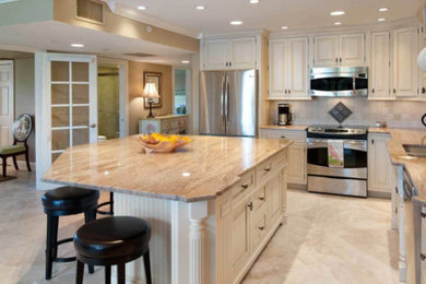 Kitchen photo in Tampa