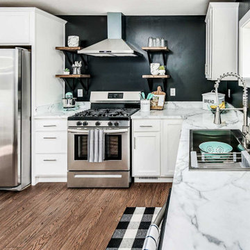 Black & White Bungalow