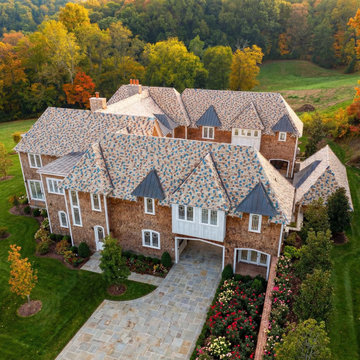 Middle Tennessee Masterpiece: Handcrafted Estate Surrounded by Nature’s Beauty