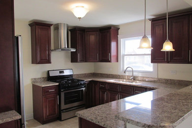 Inspiration for a timeless kitchen remodel in Chicago