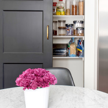 BRASS & BLACK SUBURBAN KITCHEN
