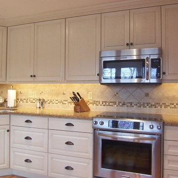 Traditional White Kitchen Remodel in Montgomery, OH