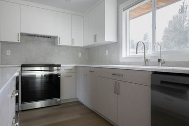 Kitchen - kitchen idea in Seattle
