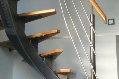 Escalier 1/4 tournant gauche acier-bois