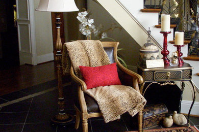 Elegant entryway photo in Birmingham
