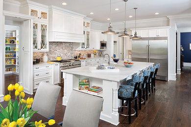 Inspiration for a timeless kitchen remodel in Atlanta