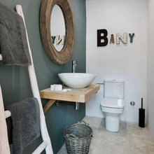 Powder room