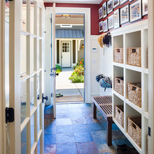 mudroom/laundry